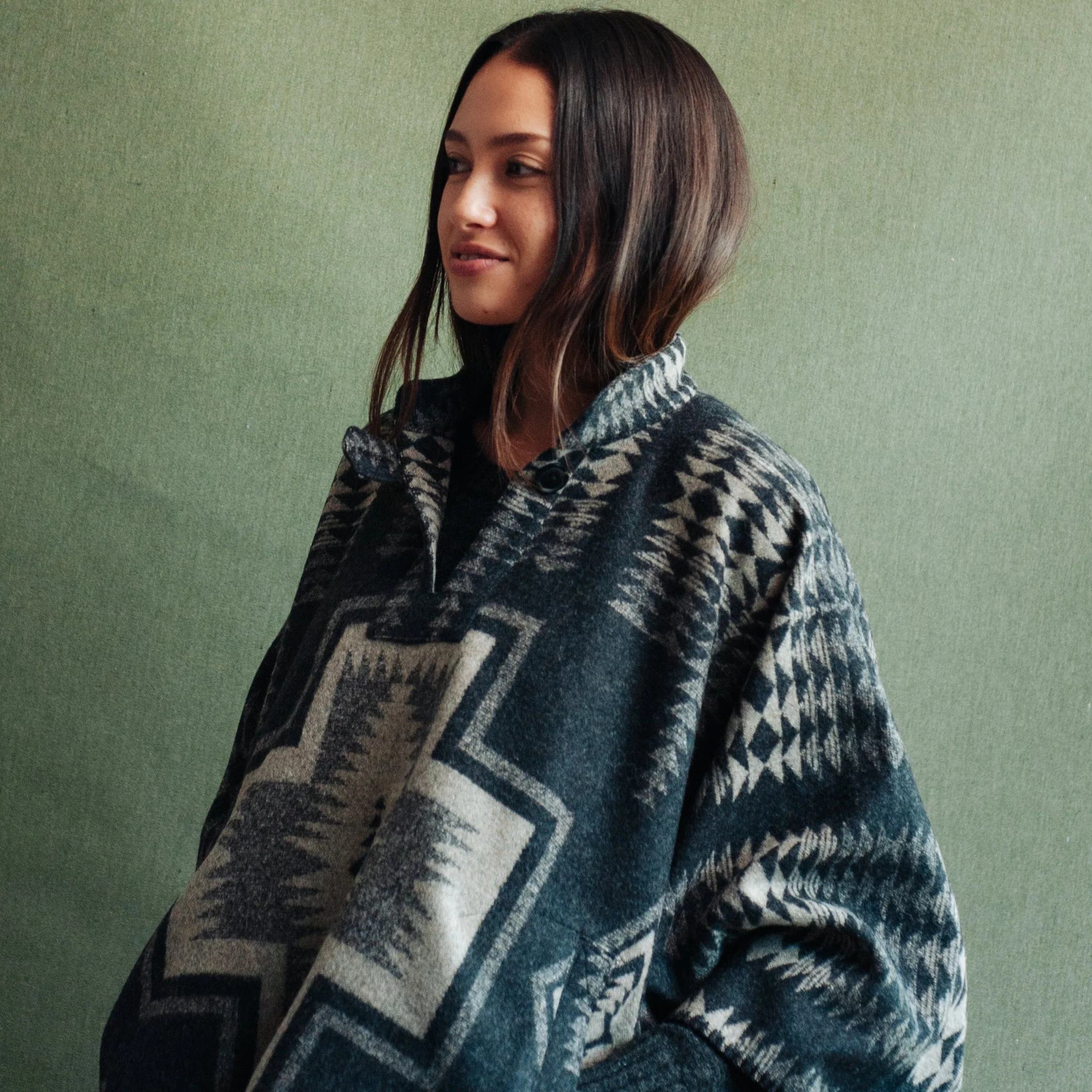 Womens Wool Poncho - Harding Black/Tan - Image 2