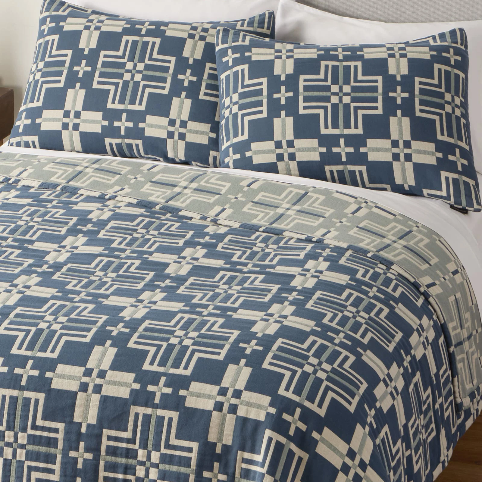 Organic Cotton Matelasse Twin - San Marcos Marine - Image 4